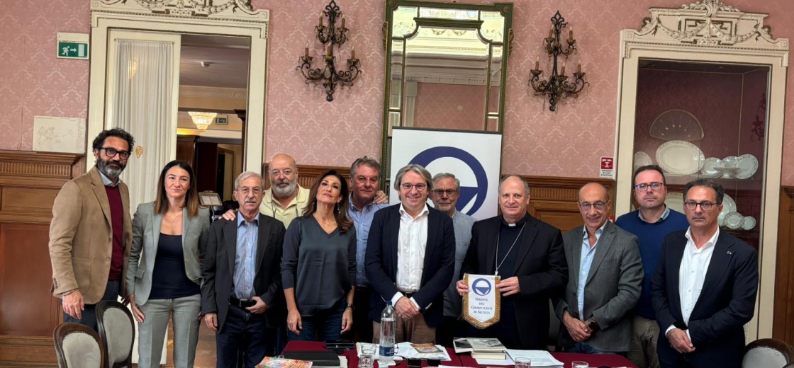 L'arcivescovo di Siracusa in visita al Consiglio dell'Ordine